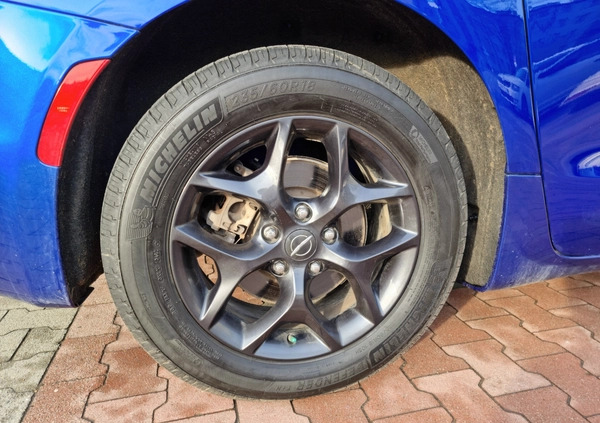Chrysler Pacifica cena 114900 przebieg: 68000, rok produkcji 2020 z Tarnów małe 211